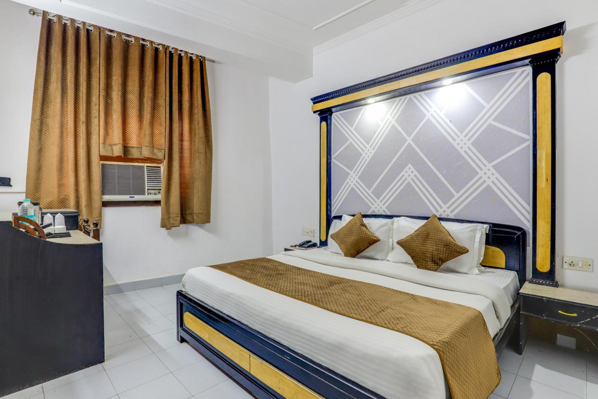 Hotel Sarthak Palace Near Karol Bagh Metro Station New Delhi Ngoại thất bức ảnh