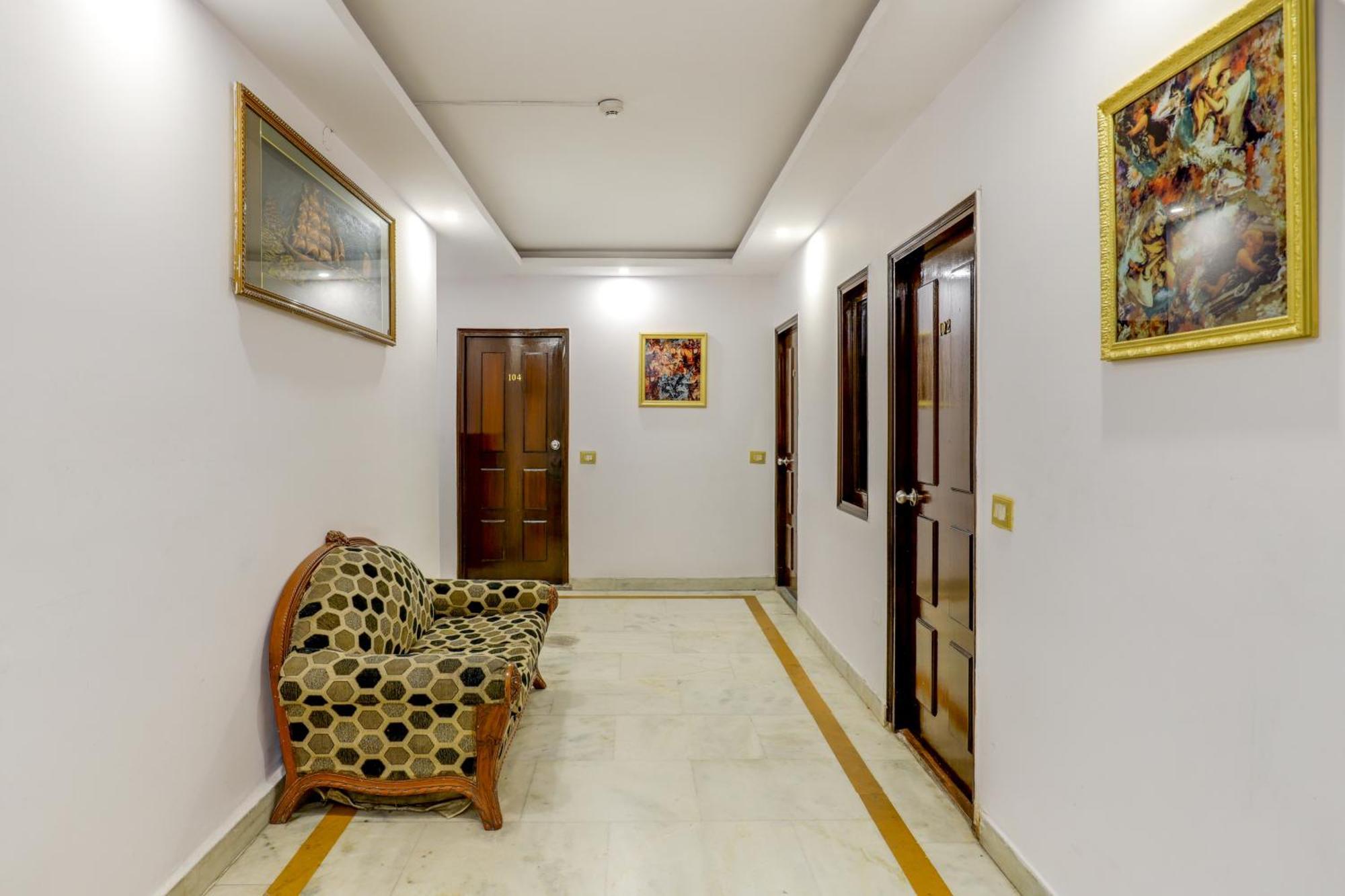 Hotel Sarthak Palace Near Karol Bagh Metro Station New Delhi Ngoại thất bức ảnh