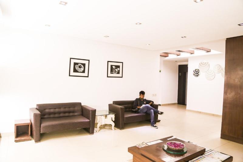 Hotel Sarthak Palace Near Karol Bagh Metro Station New Delhi Ngoại thất bức ảnh