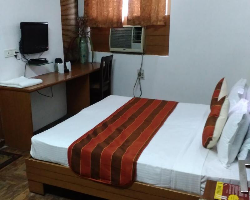 Hotel Sarthak Palace Near Karol Bagh Metro Station New Delhi Ngoại thất bức ảnh