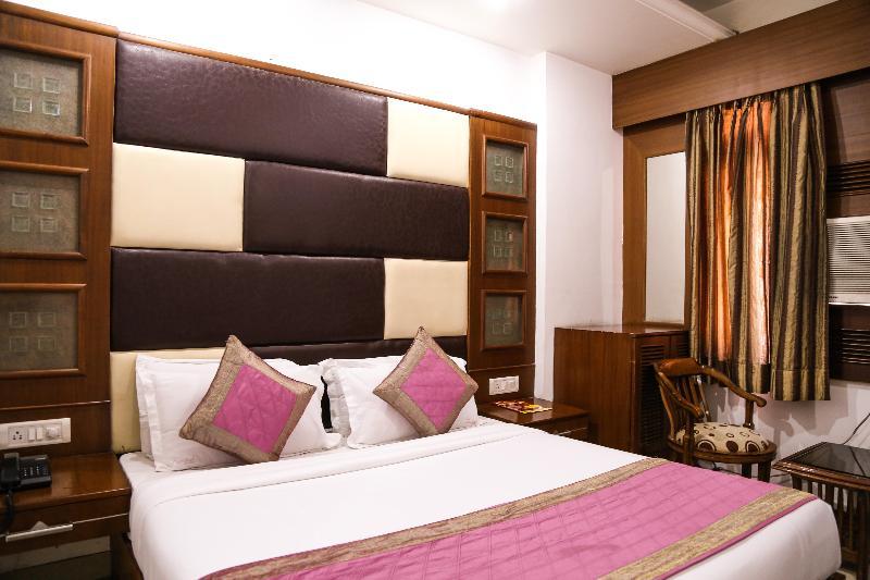 Hotel Sarthak Palace Near Karol Bagh Metro Station New Delhi Ngoại thất bức ảnh