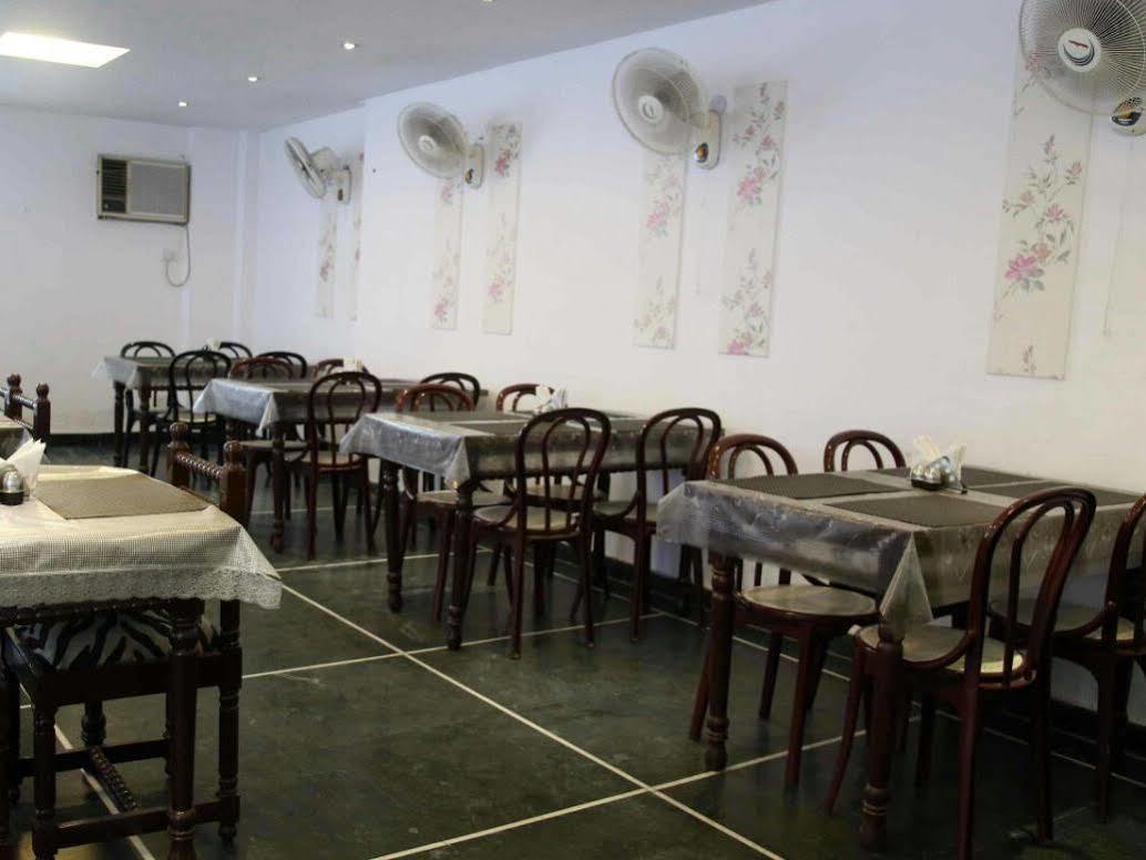 Hotel Sarthak Palace Near Karol Bagh Metro Station New Delhi Ngoại thất bức ảnh